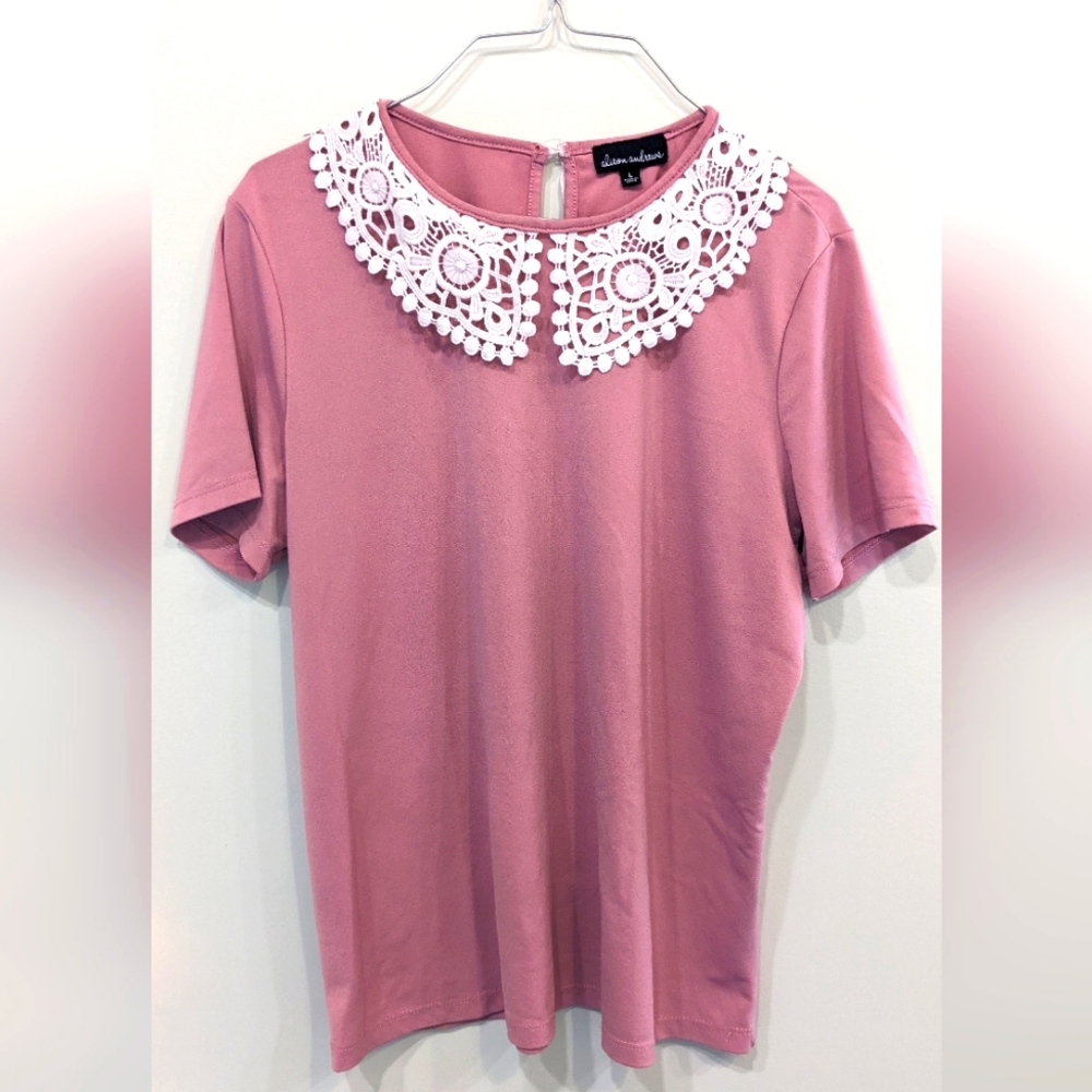 Allison Andrews Large lace collared top Pink